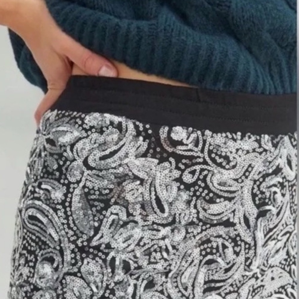 NWT Anthropologie Sequin Paisley Pants by Porridge - Picture 2 of 12